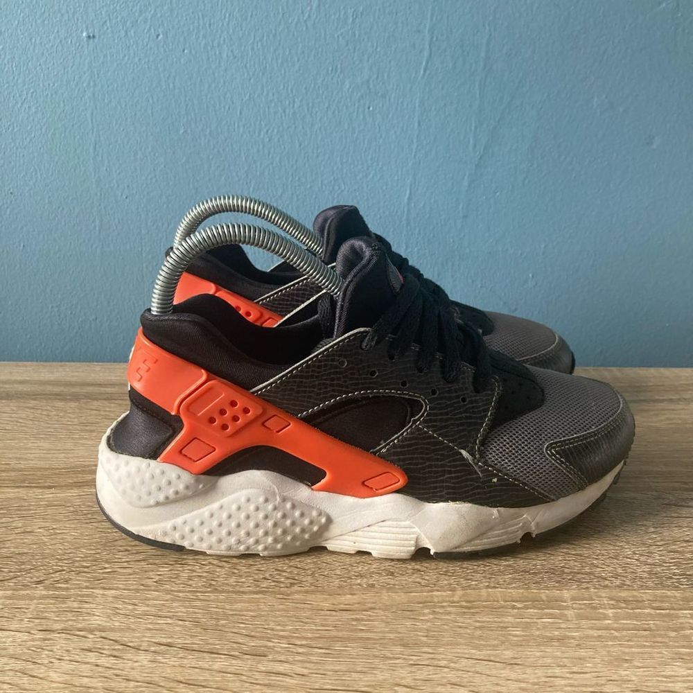 Nike Huarache Run GS Trainers 654275-010 Black/Crimson/White Size 6.5